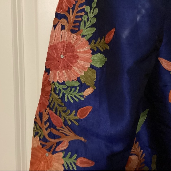 Embroidered raw silk kimonos jacket - Picture 4 of 8